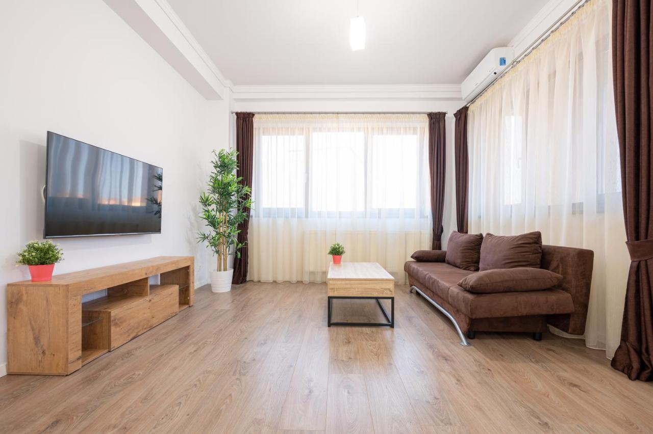 Tei Apartments Орадя Екстер'єр фото